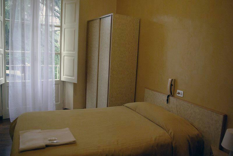 Albergo Tarsia Кастровилари Екстериор снимка