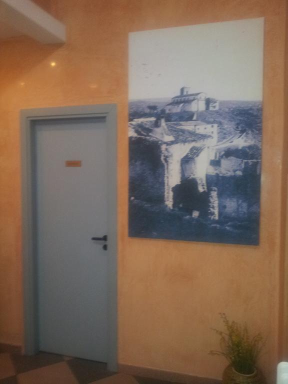 Albergo Tarsia Кастровилари Екстериор снимка