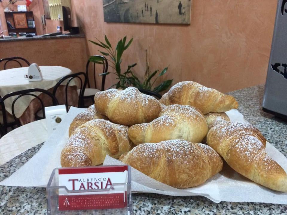 Albergo Tarsia Кастровилари Екстериор снимка